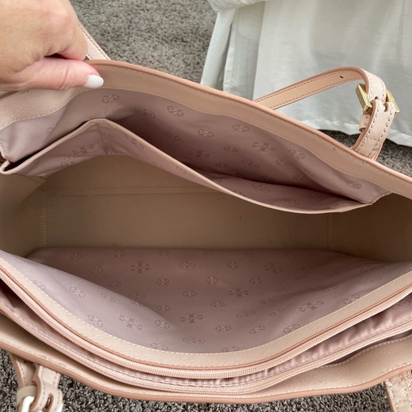 Tory Burch York Tote - Picture 4 of 6